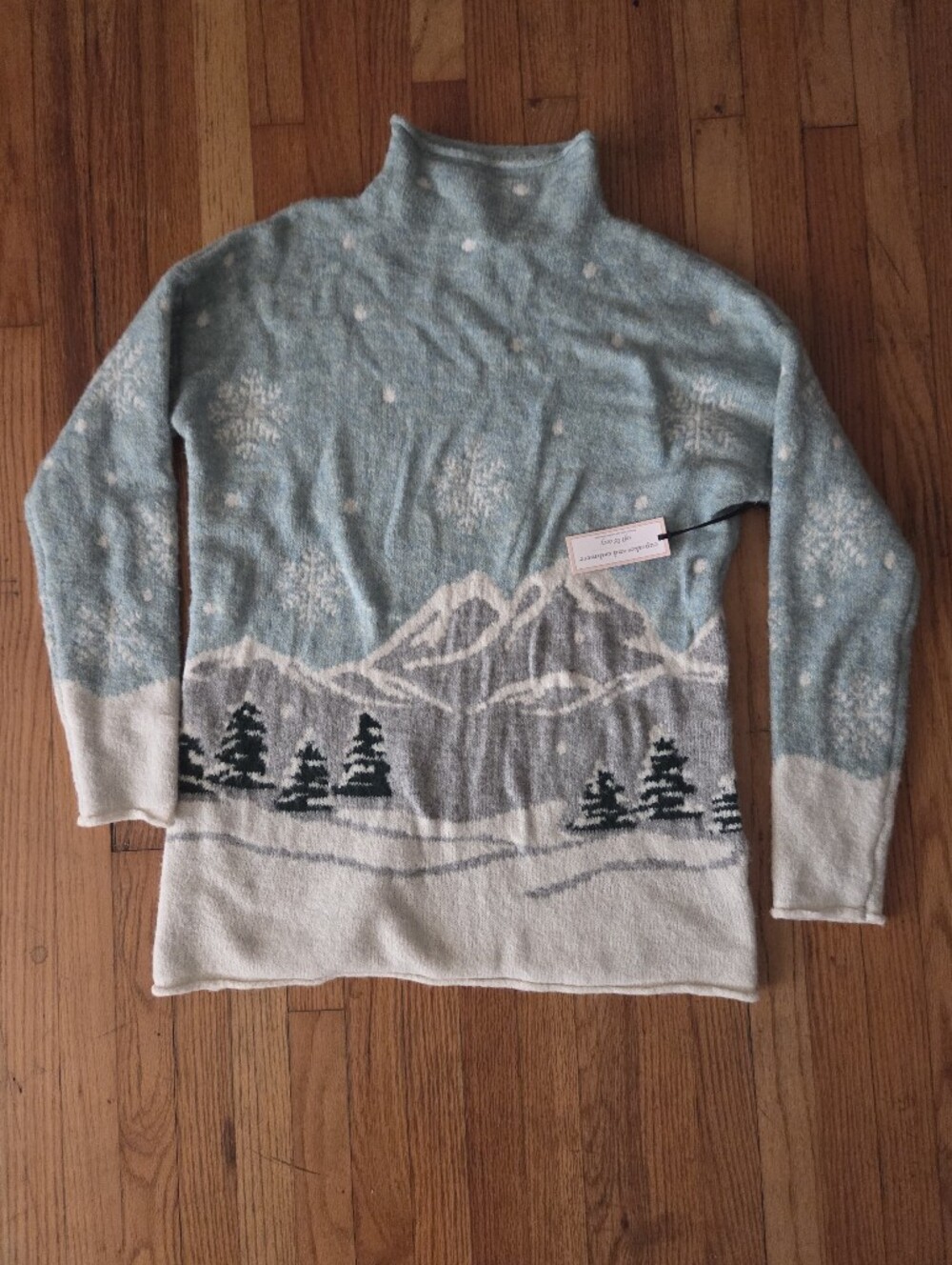 Cupcakes & Cashmere Soft & Cozy Mountain Snowflake Sweater Blue NWT Large